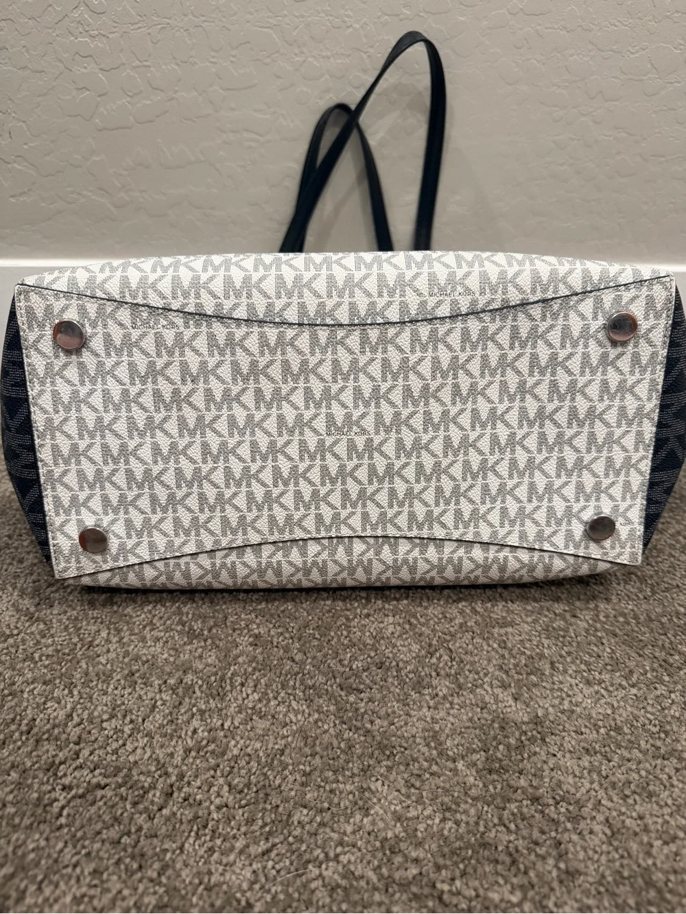 Michael Kors Voyager Large Signature Logo Color Block Tote Bag Ivory Gray Black